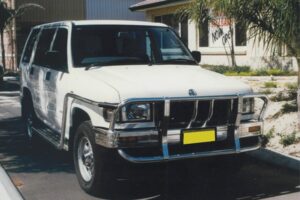 Holden Jackeroo Bullbar with step